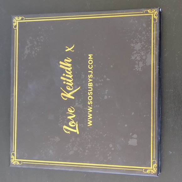 Urban Bible eyeshadow palette - Picture 4 of 4